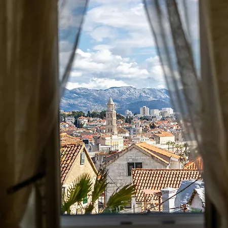 Romantic City View Split Exterior photo