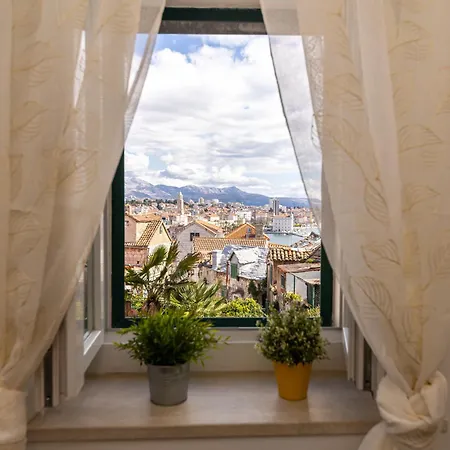 Romantic City View Split Exterior photo